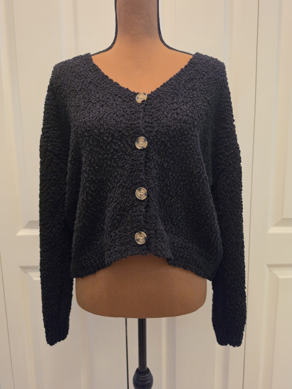 Social Standard Sanctuary Black Chunky knit Popcorn Boucle Cardigan Crop M